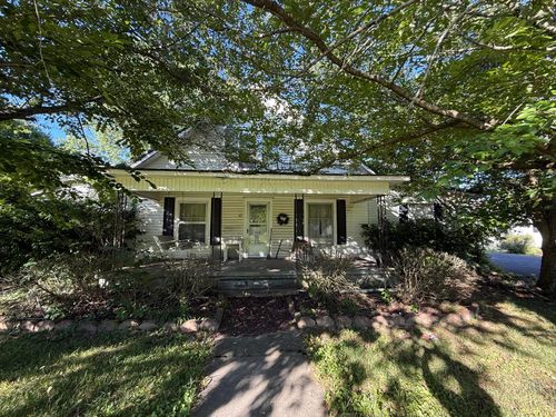 1046 Lakeway Dr, Russell Springs, KY, 42642-4465 | Card Image