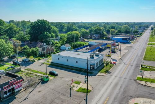 11444 Whittier St, Detroit, MI, 48224-1536 | Card Image