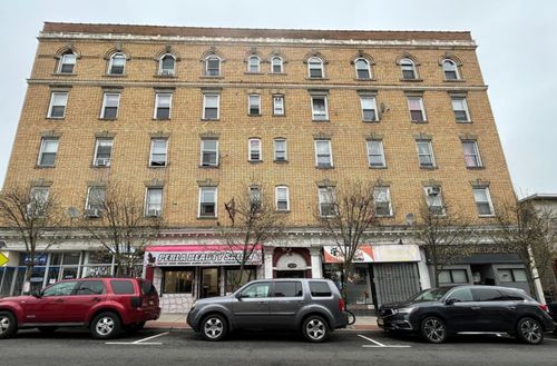 3-1614 Summit Ave, Union City, NJ, 07087-1967 | Card Image