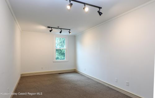 24-159 Green St, Kingston, NY, 12401-3736 | Card Image