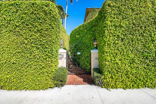 245 Brazilian Ave, Palm Beach, FL, 33480-4620 | Card Image