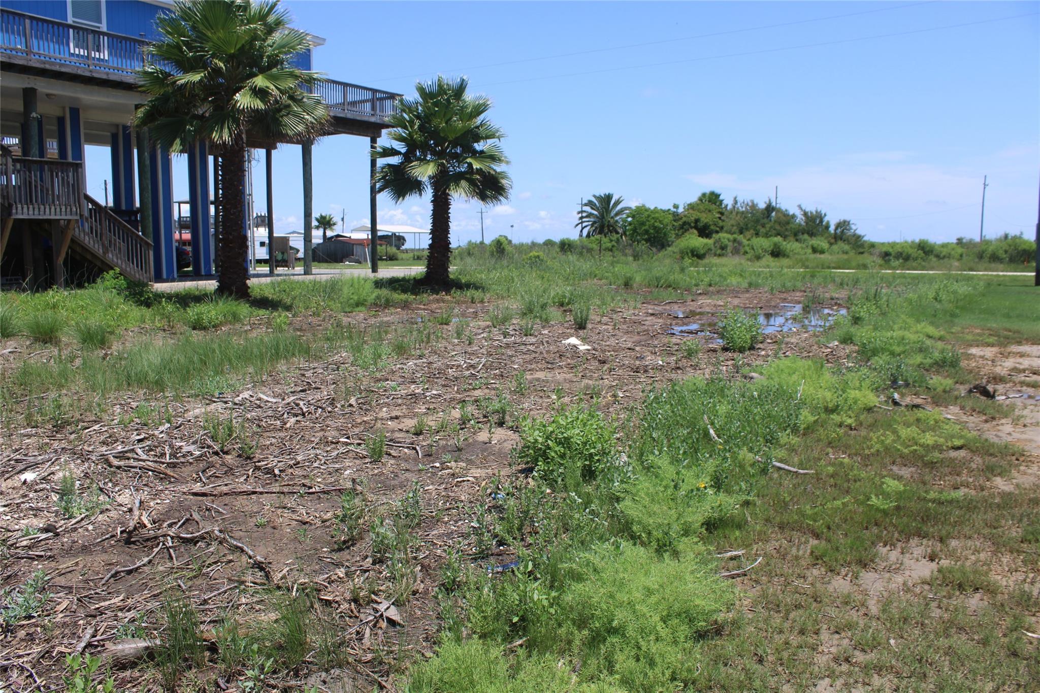 Land in Gilchrist
