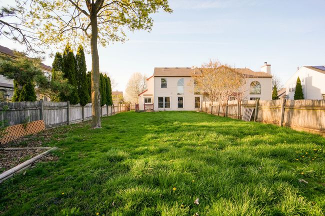 671 Legends Dr, Home with 3 bedrooms, 3 bathrooms and 2 parking in Carol Stream IL | Image 17