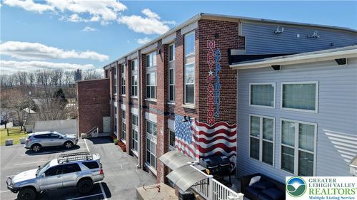 204-374 W Main St, BATH, PA, 18014-1066 | Card Image