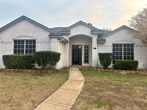 6318 Sasaki Way, Garland, TX, 75043-6674 | Card Image