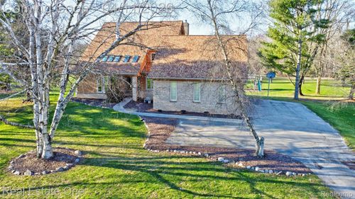 6400 Oak Hill Rd, Ortonville, MI, 48462-9247 | Card Image