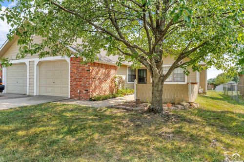 3723 Pinnacle Ct, Lawrence, KS, 66049-2215 | Card Image