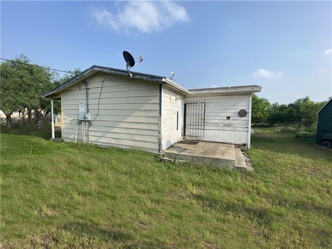 Right back side of House | Image 12