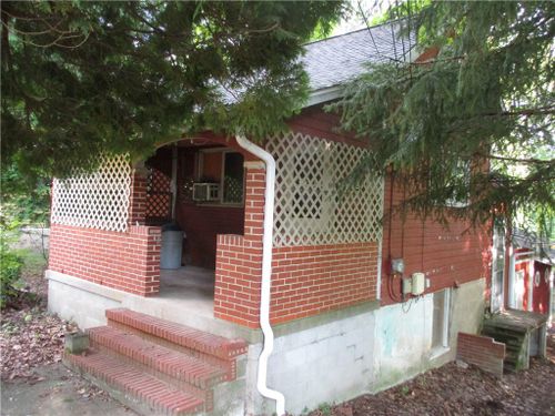 1512 Woodland Ave, Glenshaw, PA, 15116-2353 | Card Image