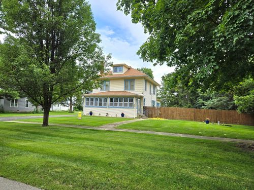 407 Steward St, Steward, IL, 60553-6631 | Card Image