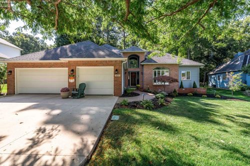 4165 E Laurel Ridge Drive, Port Clinton, OH, 43452 | Card Image