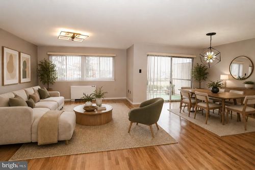 405-3737 Clarks Ln, BALTIMORE, MD, 21215-2716 | Card Image