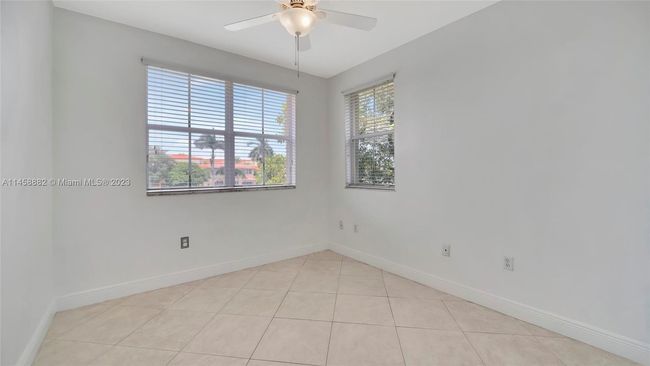 10931 Nw 79th St, Townhouse with 4 bedrooms, 2 bathrooms and null parking in Doral FL | Image 17