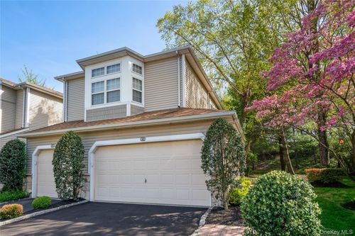 30 Sagamore Dr, Plainview, NY, 11803-1522 | Card Image