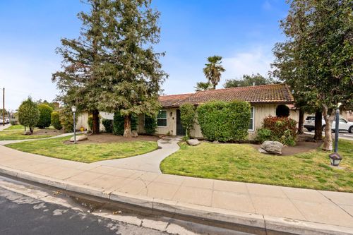 1063 Pierce Dr, Clovis, CA, 93612-1541 | Card Image