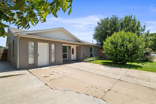 507 Parker Cir, Garland, TX, 75040-7236 | Card Image