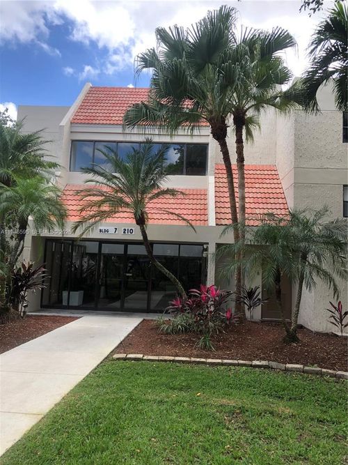 apt-207-210 Lakeview Dr, Weston, FL, 33326-1008 | Card Image