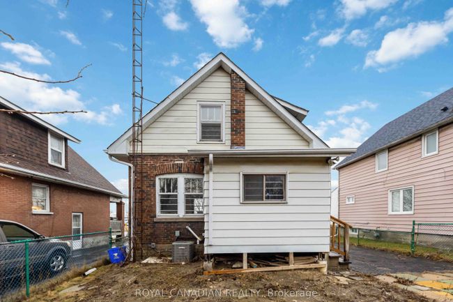 274 Ritson Rd N, House other with 5 bedrooms, 3 bathrooms and 3 parking in Oshawa ON | Image 29