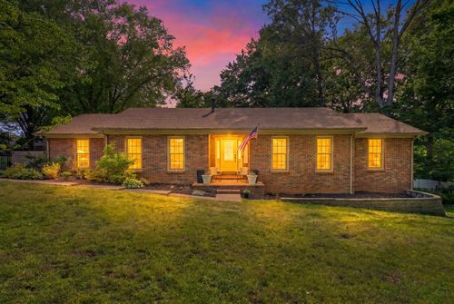 460 Rivermont Dr, Clarksville, TN, 37043-5991 | Card Image