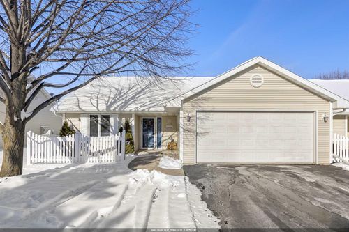 215 Lake Pointe Drive, OSHKOSH, WI, 54904 | Card Image