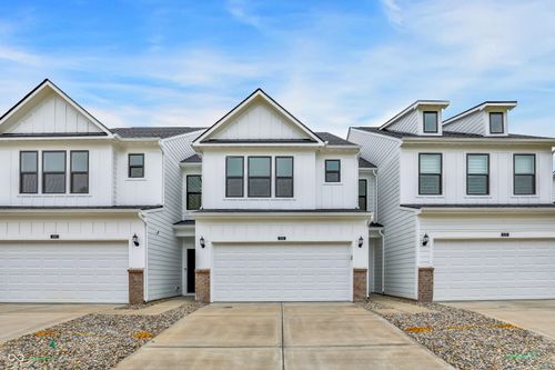 3295 Haflinger Dr, Zionsville, IN, 46077-0448 | Card Image