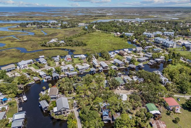 293 Se 221st St, House other with 2 bedrooms, 2 bathrooms and null parking in Suwannee FL | Image 60