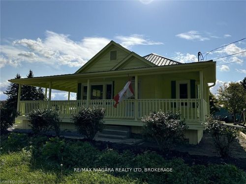 906 Regional Rd 20, Fenwick, ON, L0S1C0 | Card Image