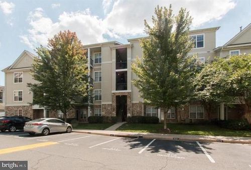 5106d-5106 Travis Edward Way, CENTREVILLE, VA, 20120-3067 | Card Image