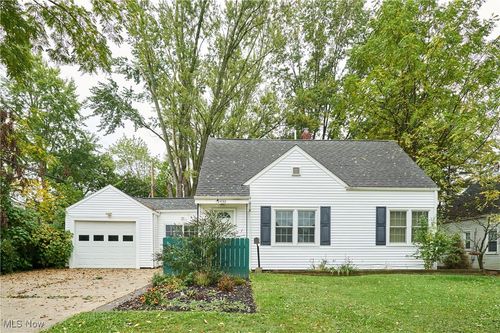 2430 Valley Rd, Cuyahoga Falls, OH, 44223-1634 | Card Image