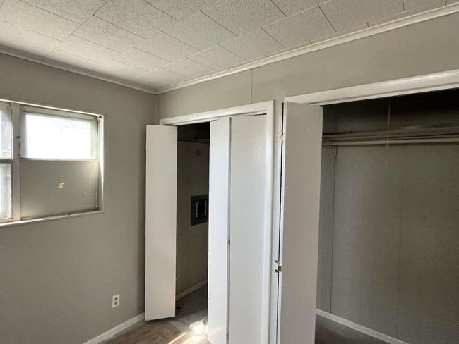 917 Nelson St, House other with 2 bedrooms, 1 bathrooms and 1 parking in Borger TX | Image 6