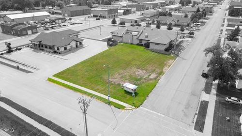 145 5th Ave Ne, Valley City, ND, 58072-3059 | Card Image