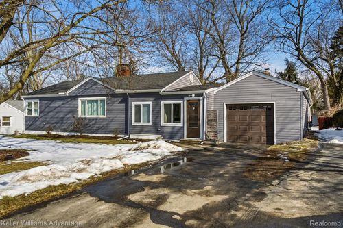 245 Perry St, Lake Orion, MI, 48362-3356 | Card Image