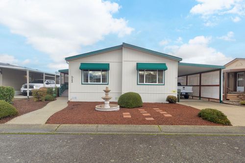 122 Whispering Willow Dr, Grants Pass, OR, 97527-6281 | Card Image