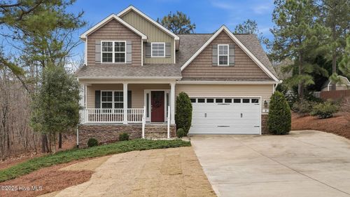 2 Gerry Ct, Pinehurst, NC, 28374-8040 | Card Image