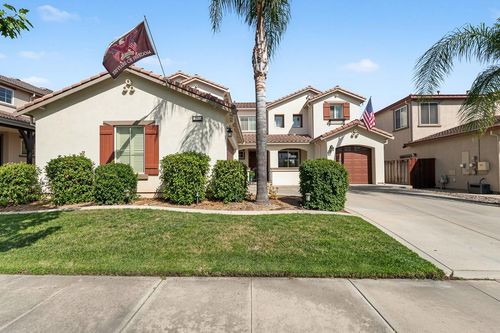 561 Fresian Dr, Oakdale, CA, 95361-8295 | Card Image