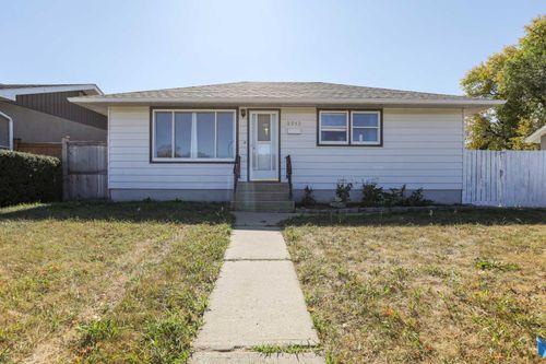 2512 5a Ave N, Lethbridge, AB, T1H0R7 | Card Image