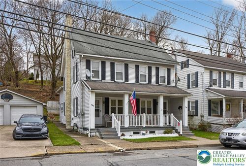 627 S Main St, Bangor, PA, 18013-2827 | Card Image
