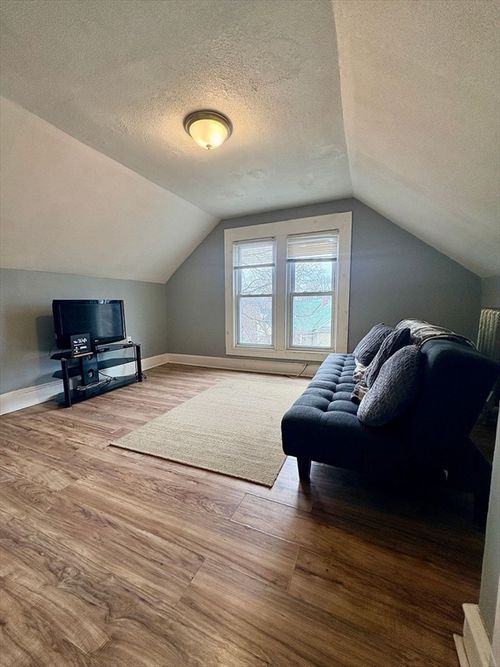 3-38 Greenacre Sq, Springfield, MA, 01105 | Card Image