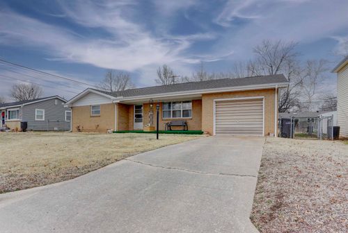 224 Virginia Ave, Arkansas City, KS, 67005-1232 | Card Image