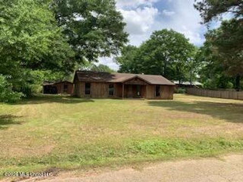 109 Stewart St, Calhoun City, MS, 38916-4401 | Card Image