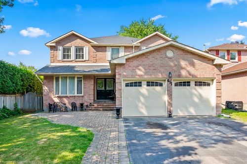411 Freeman Cres, Oakville, ON, L6H4R4 | Card Image