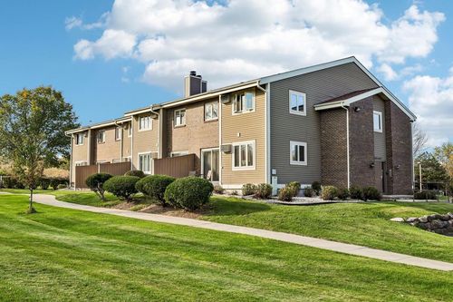 1621 Mckenna Blvd, Madison, WI, 53711-3262 | Card Image