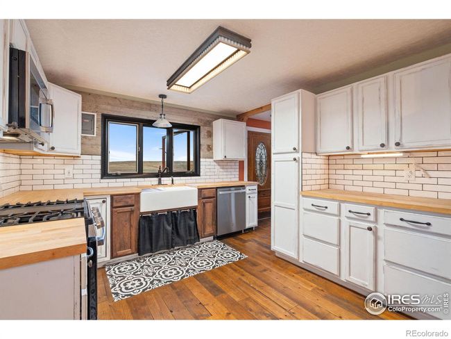 58114 County Road 15, House other with 2 bedrooms, 2 bathrooms and 2 parking in Carr CO | Image 6