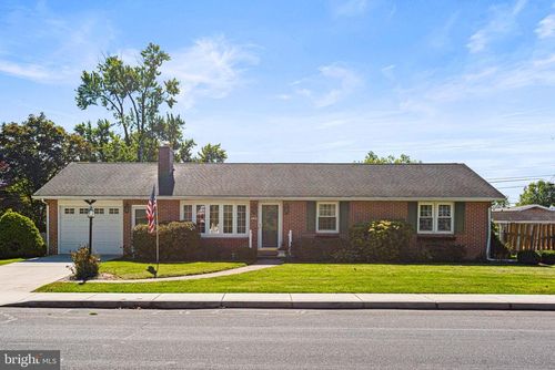 570 F St, CARLISLE, PA, 17013 | Card Image