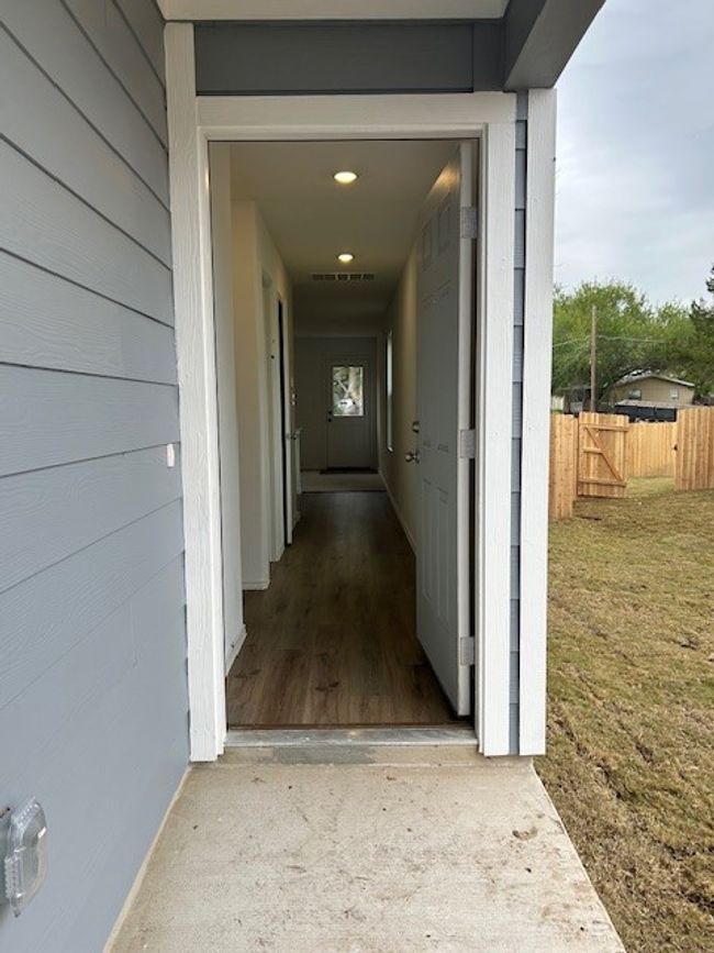 45 Trinity Cir, House other with 3 bedrooms, 3 bathrooms and null parking in Lockhart TX | Image 4