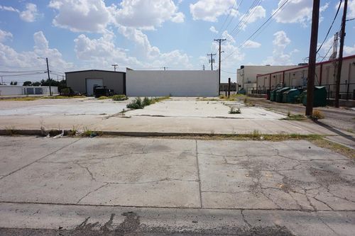 111 S Alice Ave, Monahans, TX, 79756 | Card Image