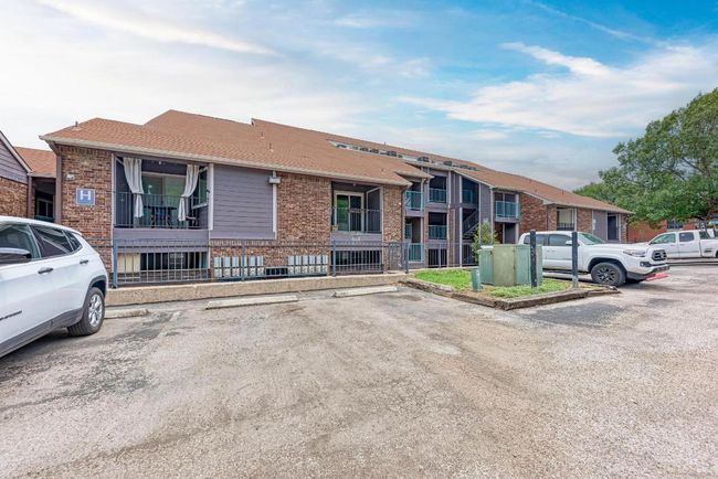 APT-102 - 1840 Burton Dr, Condo with 1 bedrooms, 1 bathrooms and 2 parking in Austin TX | Image 18