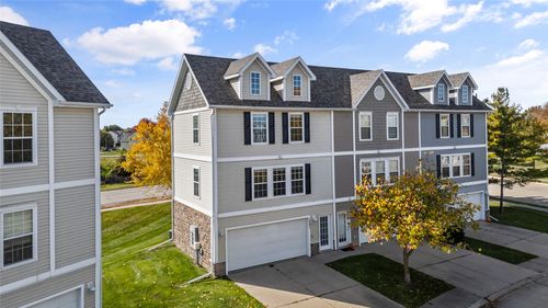 1731 Sw 32nd Ln, Ankeny, IA, 50023-8952 | Card Image