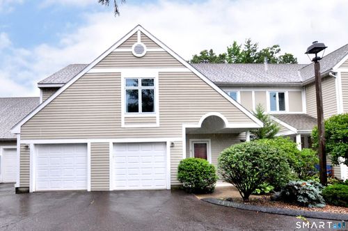 8-8 Centerbrook Ct, Avon, CT, 06001-4575 | Card Image