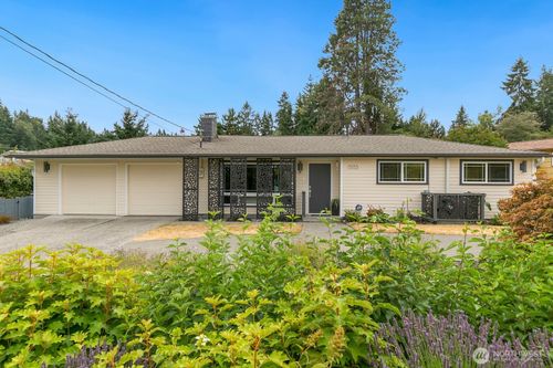 15153 Se Newport Way, Bellevue, WA, 98006-1711 | Card Image